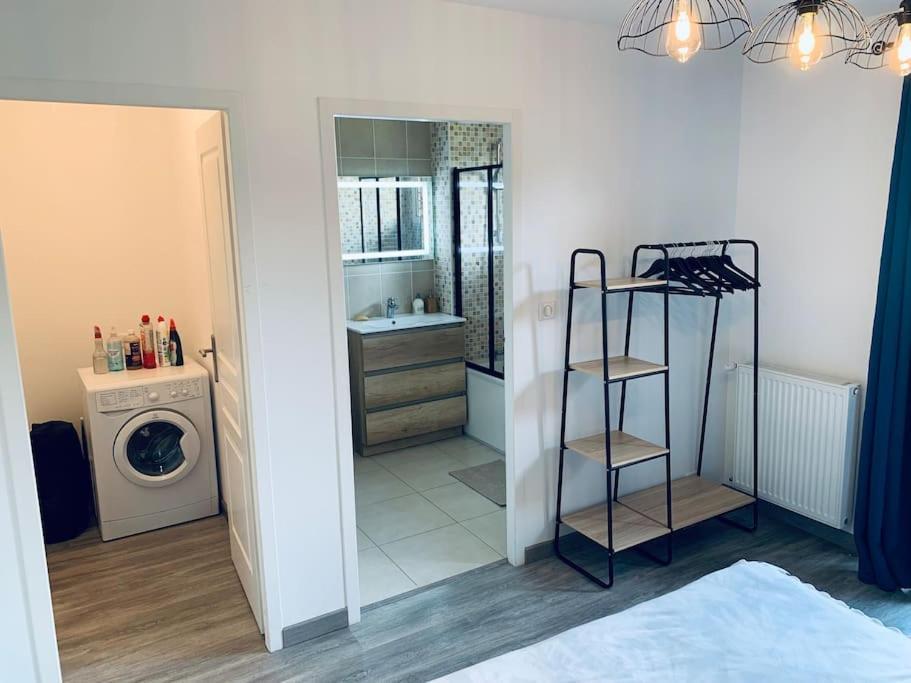 Apartment Proche Asterix, Stade De France, Chantilly, Roissy, Piscine Saisonniere